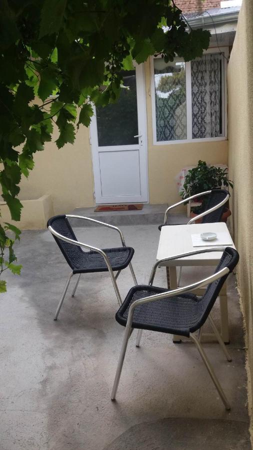 Larisa Apartment Тбилиси Экстерьер фото